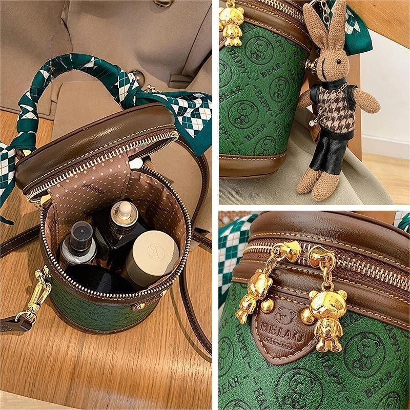 Château Charms Carry Bag